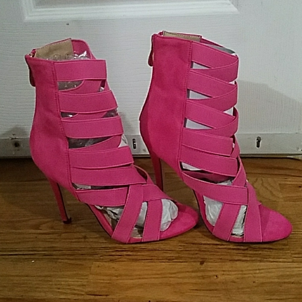 FASHION NOVA PINK STRAPPY HEELS